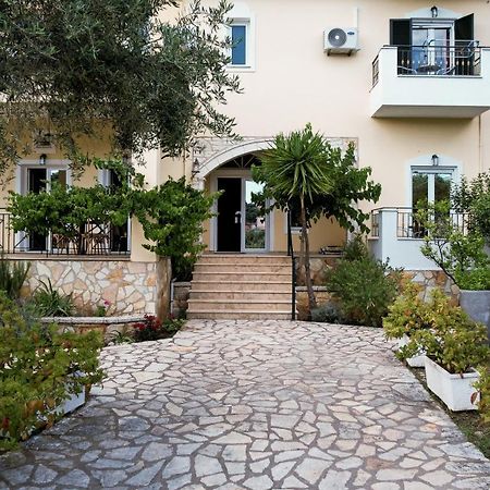 Chrisovalanto Hotel Sívota Екстериор снимка