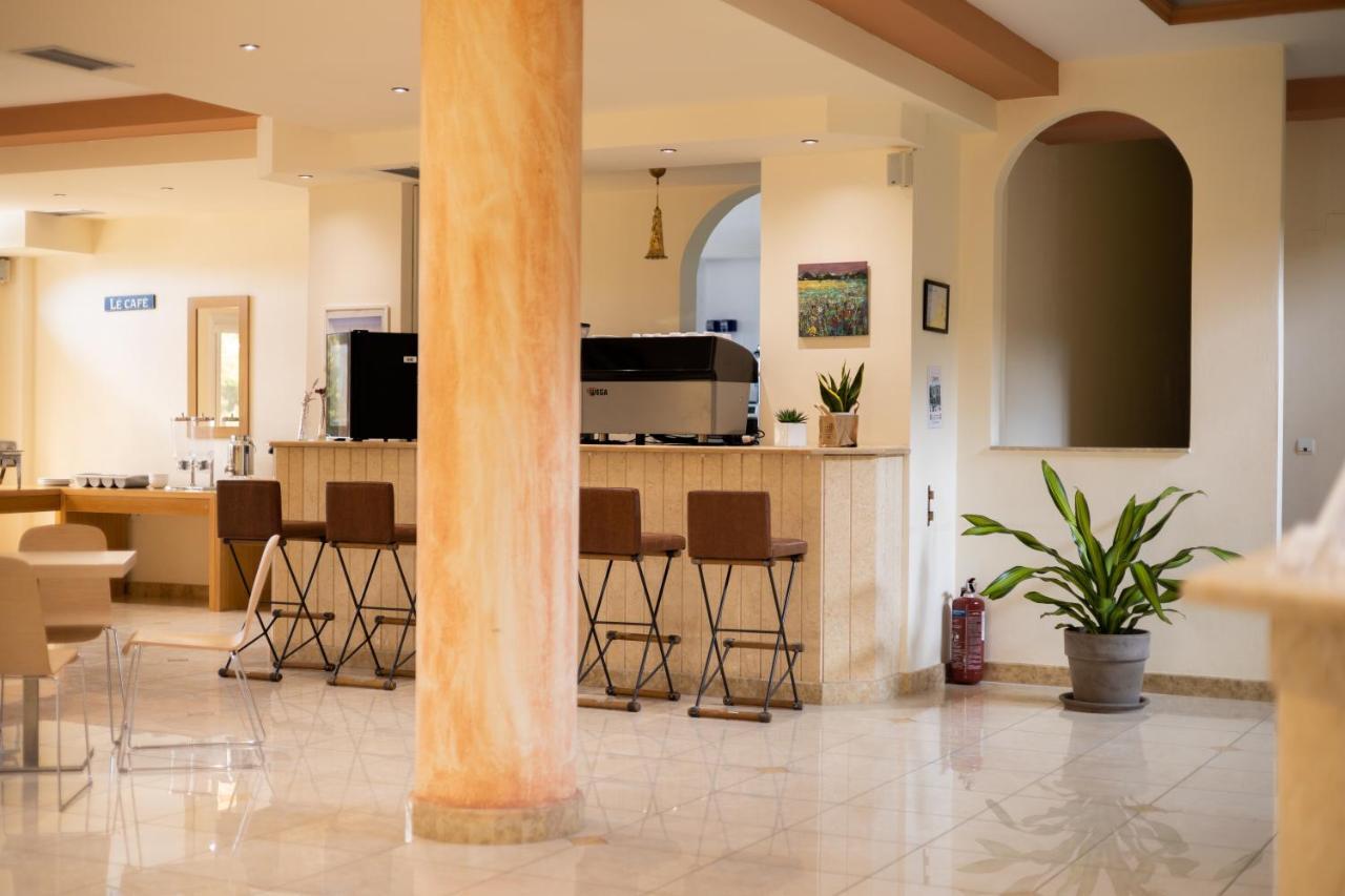 Chrisovalanto Hotel Sívota Екстериор снимка