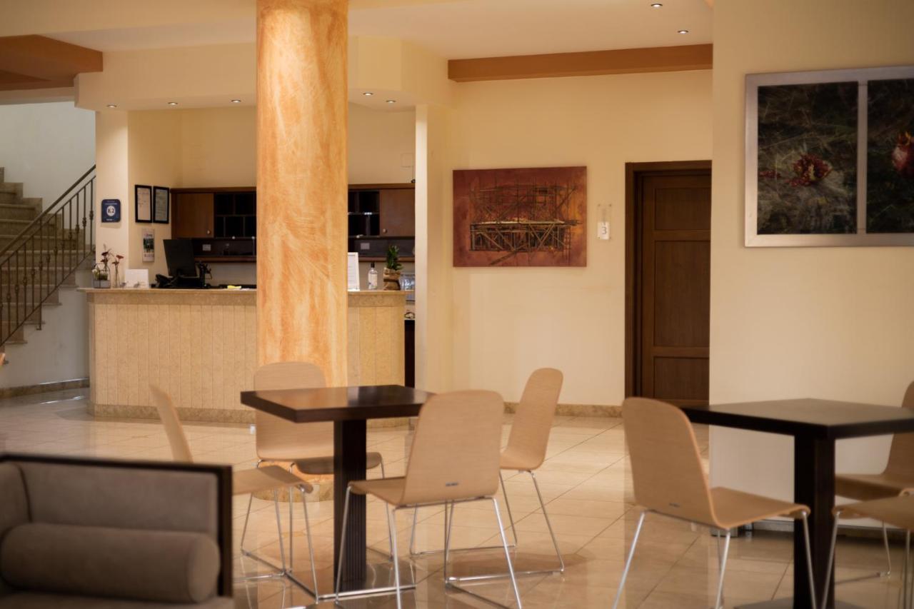 Chrisovalanto Hotel Sívota Екстериор снимка