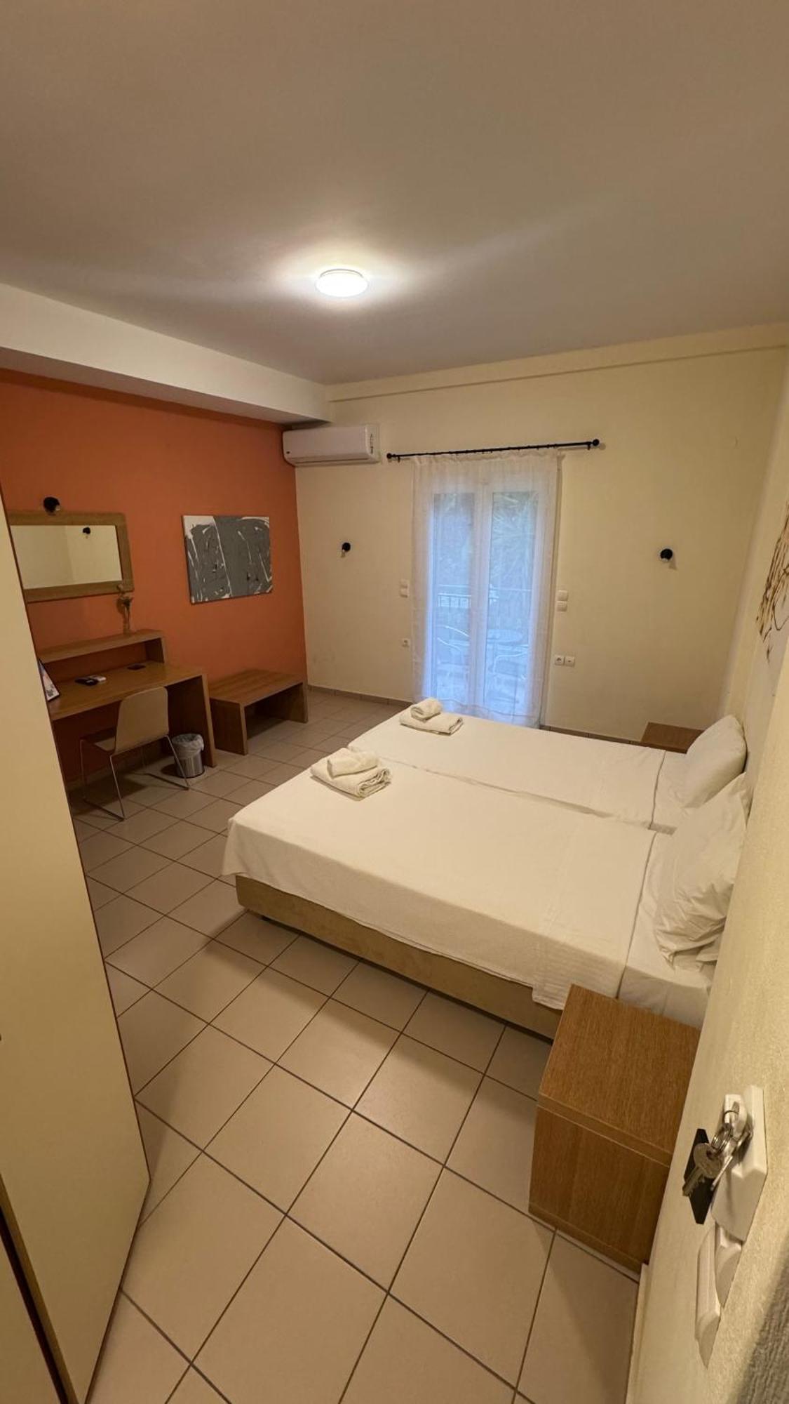 Chrisovalanto Hotel Sívota Стая снимка