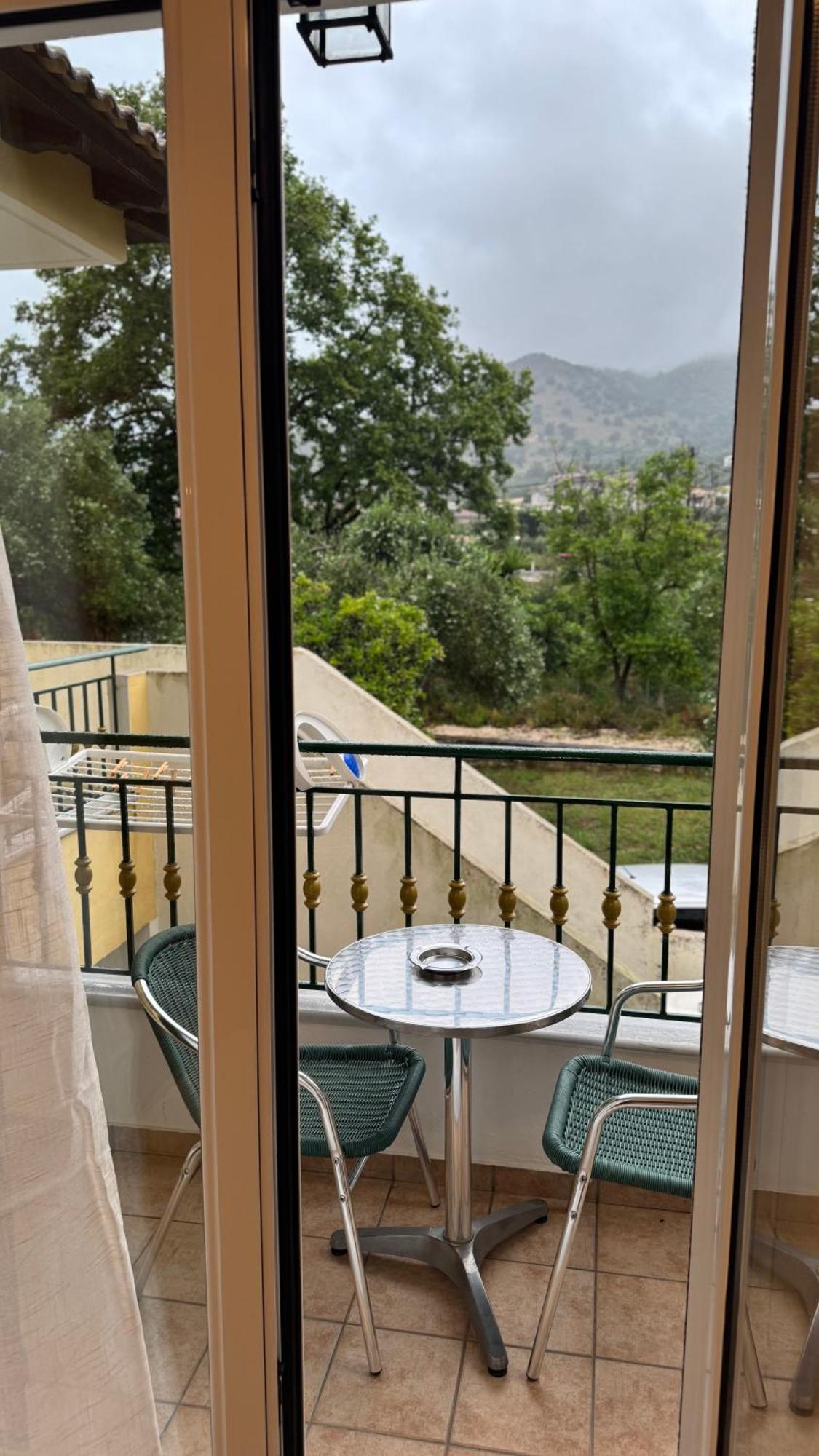 Chrisovalanto Hotel Sívota Екстериор снимка